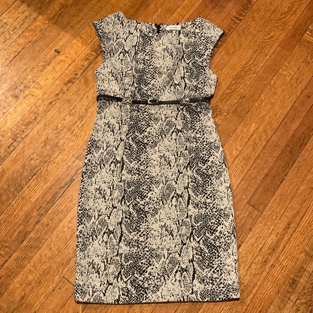 Calvin Klein cream and black snake print dress size 4